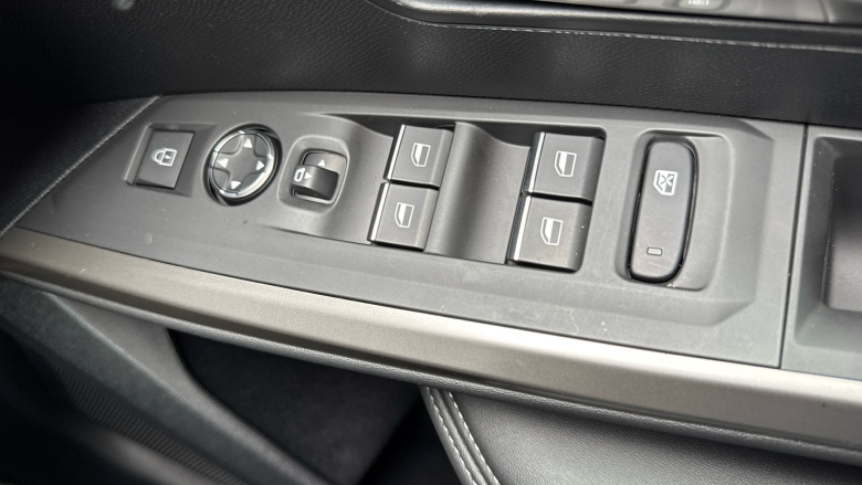 Peugeot 3008 1.2 Hybrid 136 GT 5dr e-DSC6 Petrol Estate